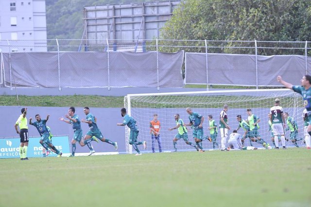 Blumenau - SC - Brasil - 08072018 - Jogo classico de Blumenau, Metropolitano x BEC no estádio do Sesi. Blumenau - SC - Brasil - 08072018 - Jogo classico de Blumenau, Metropolitano x BEC no estádio do Sesi.