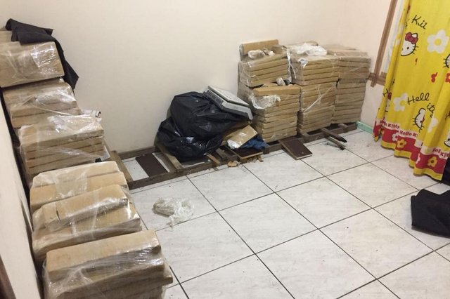 BARRA VELHA, SANTA CATARINA, BRASIL (09/07/2018): Mais de uma tonelada de maconha é apreendida em ação conjunta entre as polícias Rodoviária e Militar em Barra Velha BARRA VELHA, SANTA CATARINA, BRASIL (09/07/2018): Mais de uma tonelada de maconha é apreendida em ação conjunta entre as polícias Rodoviária e Militar em Barra Velha