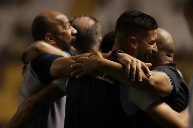 SC - Criciuma - 05/07/2018 - Brasileiro B 2018, Criciuma x Figueirense - Lance da partida entre Cricima x Figueirense pela 13 rodada do Campeonato Brasileiro B 2018 no estadio Heriberto Hulse. Foto: Guilherme Hahn SC - Criciuma - 05/07/2018 - Brasileiro B 2018, Criciuma x Figueirense - Lance da partida entre Cricima x Figueirense pela 13 rodada do Campeonato Brasileiro B 2018 no estadio Heriberto Hulse. Foto: Guilherme Hahn