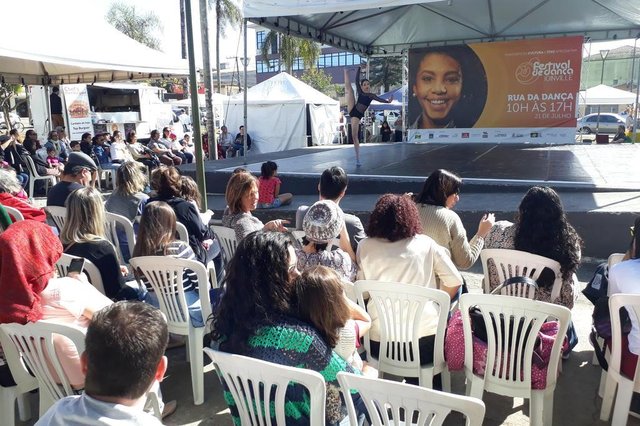 JOINVILLE, SANTA CATARINA, BRASIL (21/07/2018): Festival de Dança de Joinville aproxima artistas e público com a Rua da Dança na feira do bairro Floresta JOINVILLE, SANTA CATARINA, BRASIL (21/07/2018): Festival de Dança de Joinville aproxima artistas e público com a Rua da Dança na feira do bairro Floresta
