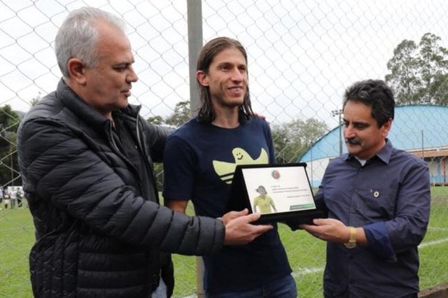 Filipe Luis , Homenagem , FCF , Lateral , seleção brasileira Filipe Luis , Homenagem , FCF , Lateral , seleção brasileira