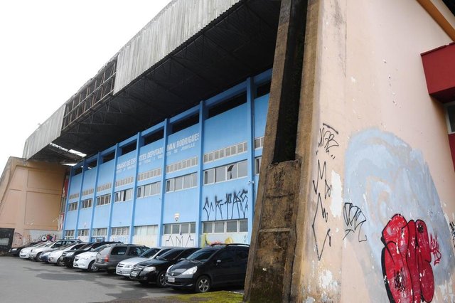 JOINVILLE,SC,BRASIL,01-08-2018.Predios públicos abandonados na região central de Joinville.Ivan Rodrigues.(Foto:Salmo Duarte/A Notícia) JOINVILLE,SC,BRASIL,01-08-2018.Predios públicos abandonados na região central de Joinville.Ivan Rodrigues.(Foto:Salmo Duarte/A Notícia)