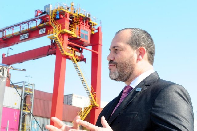 ITAPOÁ,SC,BRASIL,09-08-2018.Aplianção no porto de Itapoá, Cássio Schreiner,presidente do porto de Itapoá.(Foto:Salmo Duarte/A Notícia) ITAPOÁ,SC,BRASIL,09-08-2018.Aplianção no porto de Itapoá, Cássio Schreiner,presidente do porto de Itapoá.(Foto:Salmo Duarte/A Notícia)