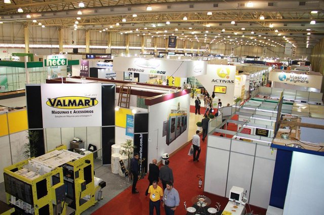 Feiras Interplast e EuroMold reúnem cadeia de fornecedores para indústria do plástico em Joinville Feiras Interplast e EuroMold reúnem cadeia de fornecedores para indústria do plástico em Joinville
