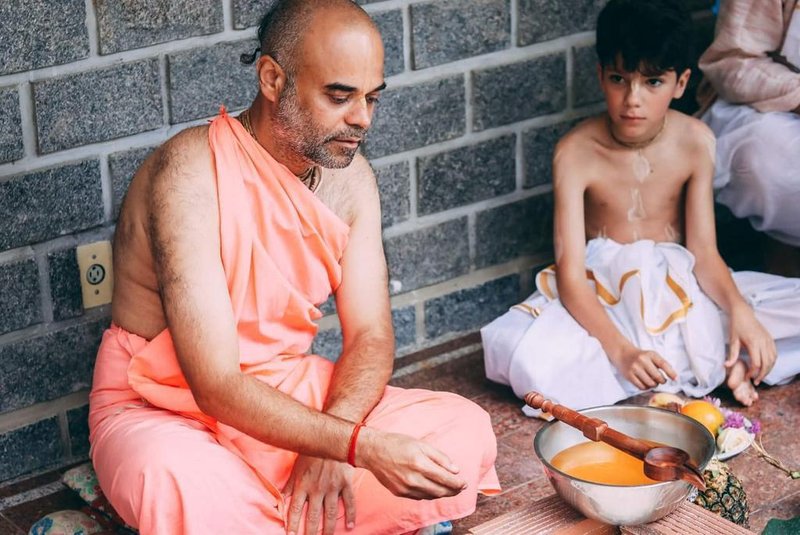 Guru indiano Srila Bhaktivedanta Siddhanti Maharaj palestra sobre amor universal em Caxias do Sul, no Festival da Paz