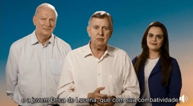 Luis Carlos Heinze, candidato ao Senado pelo PP, com os dois suplentes: Irineu Orth, ex-prefeito de Tapera, e Drica de Lucena, ex-secretária de Turismo de Caxias. Luis Carlos Heinze, candidato ao Senado pelo PP, com os dois suplentes: Irineu Orth, ex-prefeito de Tapera, e Drica de Lucena, ex-secretária de Turismo de Caxias.