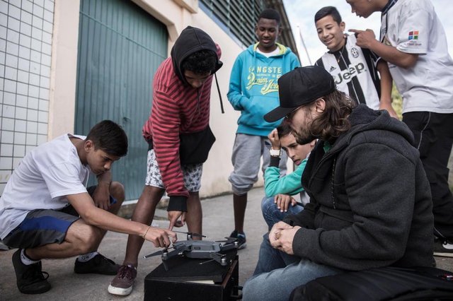  FLORIANÓPOLIS, SC, BRASIL - 17/08/2018Projeto Vida Sonora ensina crianças um pouco sobre a arte do cinema na comunidade do Monte Cristo