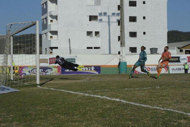 Camboriú x Metropolitano , Série B do Catarinense , Estádio Roberto Santos Garcia , Camboriú Camboriú x Metropolitano , Série B do Catarinense , Estádio Roberto Santos Garcia , Camboriú