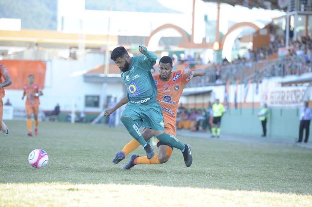 Camboriú x Metropolitano , semifinais, jogo de volta, Série B do Catarinense , Estádio Roberto Santos Garcia , Camboriú Camboriú x Metropolitano , semifinais, jogo de volta, Série B do Catarinense , Estádio Roberto Santos Garcia , Camboriú