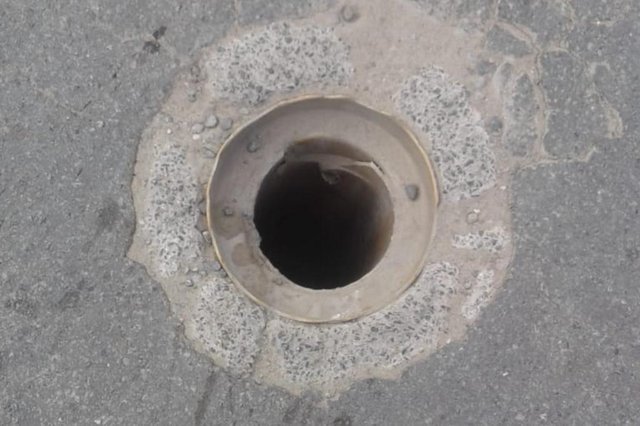 Mulher cai em buraco no vila nova Mulher cai em buraco no vila nova