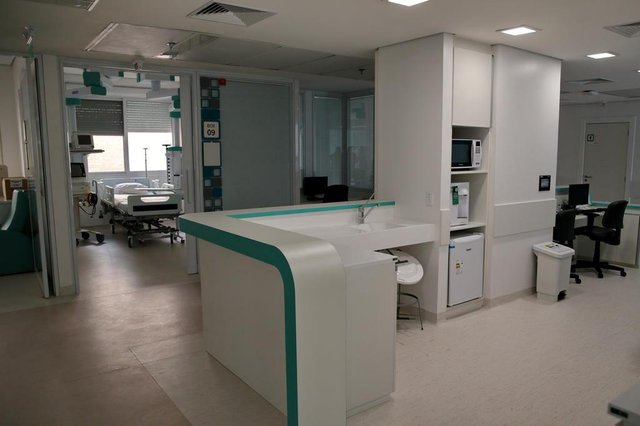 PORTO ALEGRE-RS- BRASIL- 21/08/2018- Assossiação Hospitalar Vila Nova, passa a administrar o Hospital da Restinga. Solenidade ocorreu nesta manhã com a assinatura do contrato. Novas salas da UTI. FOTO FERNANDO GOMES/ DIÁRIO GAÚCHO. PORTO ALEGRE-RS- BRASIL- 21/08/2018- Assossiação Hospitalar Vila Nova, passa a administrar o Hospital da Restinga. Solenidade ocorreu nesta manhã com a assinatura do contrato. Novas salas da UTI. FOTO FERNANDO GOMES/ DIÁRIO GAÚCHO.