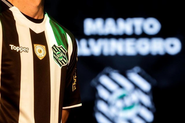 FLORIANÓPOLIS, SC, BRASIL - 26/08/2018Apresentação do novo uniforme do Figueirense Futebol Clube, agora patrocinado pela Topper FLORIANÓPOLIS, SC, BRASIL - 26/08/2018Apresentação do novo uniforme do Figueirense Futebol Clube, agora patrocinado pela Topper