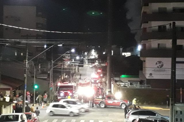 Incêndio destrói apartamento na zona Leste de Joinville Incêndio destrói apartamento na zona Leste de Joinville