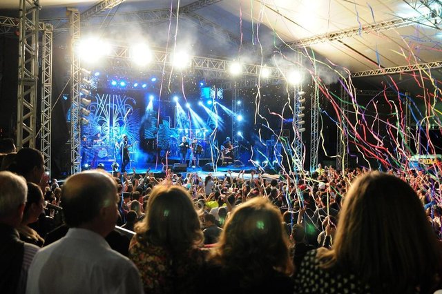 Gastronomia e shows nacionais são destaques na 22ª Festa do Pirão em Barra Velha Gastronomia e shows nacionais são destaques na 22ª Festa do Pirão em Barra Velha
