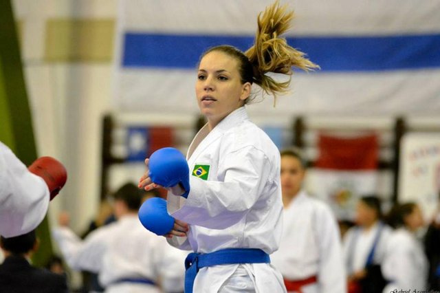 Maike de Oliveira , karateca , Blumenau , Premier da Alemanha Maike de Oliveira , karateca , Blumenau , Premier da Alemanha