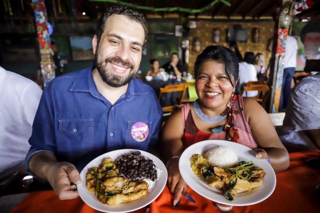 Guilherme Boulos e Sonia Guajajara, do PSOL, candidatos a presidente e a vice, em Belém, Pará. Guilherme Boulos e Sonia Guajajara, do PSOL, candidatos a presidente e a vice, em Belém, Pará.