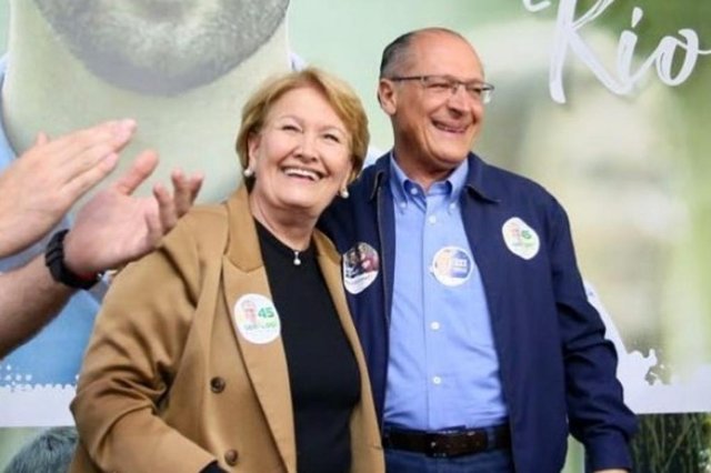 Geraldo Alckmin, candidato a presidente pelo PSDB, com a candidata a vice, Ana Amélia Lemos (PP). Geraldo Alckmin, candidato a presidente pelo PSDB, com a candidata a vice, Ana Amélia Lemos (PP).