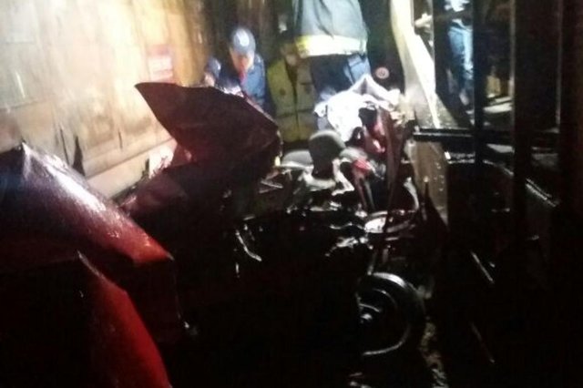 Motorista sobrevive após ser arrastada por trem em Rio Negrinho Motorista sobrevive após ser arrastada por trem em Rio Negrinho