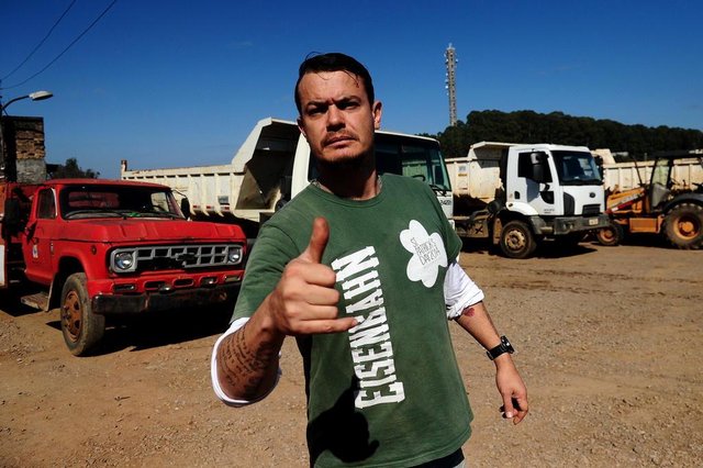 BOM JESUS, RS, BRASIL, 16/08/2018. Vereadores mostram denúncias em uma CPI das obras de Bom Jesus. O investigado é o ex-secretário de Obras Alexandre Arcari Becker (na foto), irmão do prefeito Frederico Arcari Becker (PP). Os denunciantes são os vereadores Diogo Kamer Boeira (PDT), Rafael Santos Oliveira (MDB ) e Miler Alves Woff (MDB). (Diogo Sallaberry/Agência RBS) BOM JESUS, RS, BRASIL, 16/08/2018. Vereadores mostram denúncias em uma CPI das obras de Bom Jesus. O investigado é o ex-secretário de Obras Alexandre Arcari Becker (na foto), irmão do prefeito Frederico Arcari Becker (PP). Os denunciantes são os vereadores Diogo Kamer Boeira (PDT), Rafael Santos Oliveira (MDB ) e Miler Alves Woff (MDB). (Diogo Sallaberry/Agência RBS)
