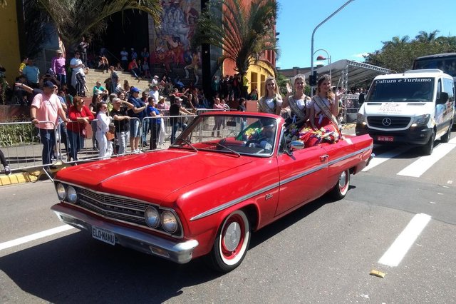 Desfile de 7 de setembro em Joinville Desfile de 7 de setembro em Joinville