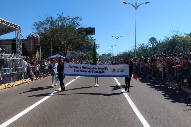Desfile de 7 de setembro em Joinville Desfile de 7 de setembro em Joinville