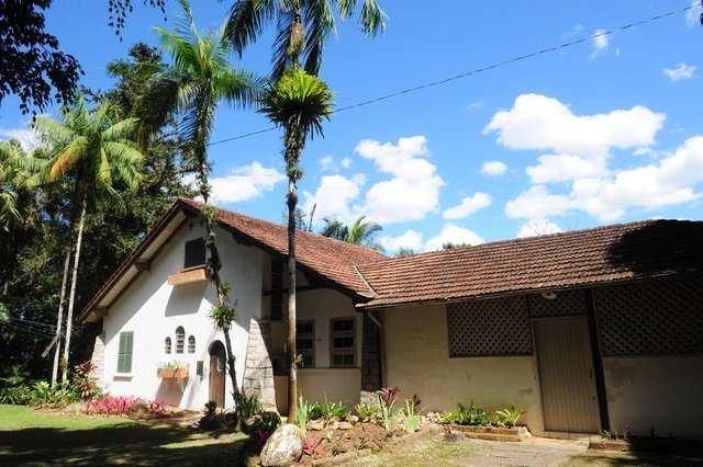 JOINVILLE,SC,BRASIL,06-09-2018.Museu casa Fritz Alt foi inaugurado em 1975.Abriga exposição permanente de obras de arte em diversos materiais, móveis e objetos de uso pessoal do escultor alemão Fritz Alt. Ele chegou a Joinville em 1922 e construiu a casa, onde funciona o museu.(Foto:Salmo Duarte/A Notícia JOINVILLE,SC,BRASIL,06-09-2018.Museu casa Fritz Alt foi inaugurado em 1975.Abriga exposição permanente de obras de arte em diversos materiais, móveis e objetos de uso pessoal do escultor alemão Fritz Alt. Ele chegou a Joinville em 1922 e construiu a casa, onde funciona o museu.(Foto:Salmo Duarte/A Notícia