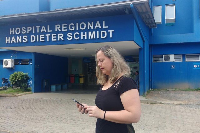 Pacientes que aguardam para realizar uma angioplastia no Hospital Regional Hans Dieter Schmidt, no bairro Boa Vista, na zona Leste de Joinville. Alessandra Cristiane Kassulke, filha do Sergio. Pacientes que aguardam para realizar uma angioplastia no Hospital Regional Hans Dieter Schmidt, no bairro Boa Vista, na zona Leste de Joinville. Alessandra Cristiane Kassulke, filha do Sergio.