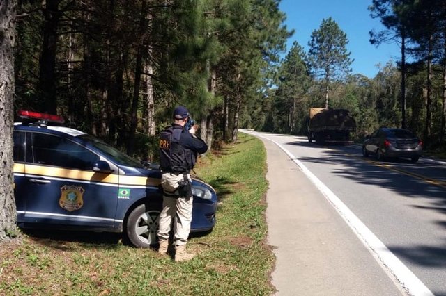 Fiscalização PRF na BR-282, em Alfredi Wagner