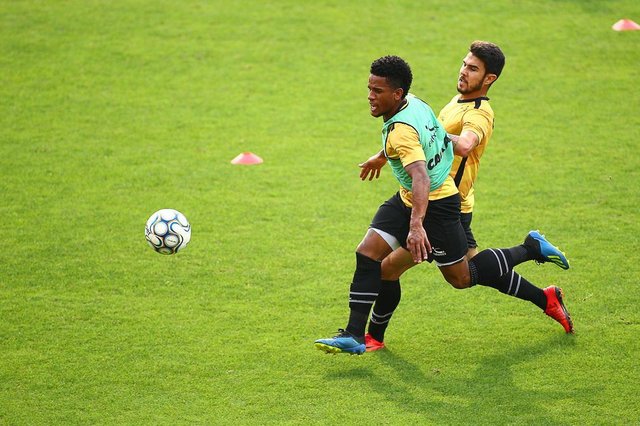 SC - CRICIUMA - 26/09/2018 - Treino Criciuma - Criciuma treina no estádio Heriberto Hulse na tarde desta quarta feira. Foto: Guilherme Hahn/Especial SC - CRICIUMA - 26/09/2018 - Treino Criciuma - Criciuma treina no estádio Heriberto Hulse na tarde desta quarta feira. Foto: Guilherme Hahn/Especial