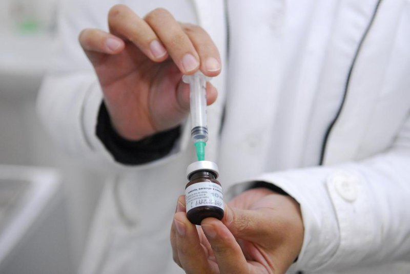  Vacina contra sarambo, caxumba e rubéola