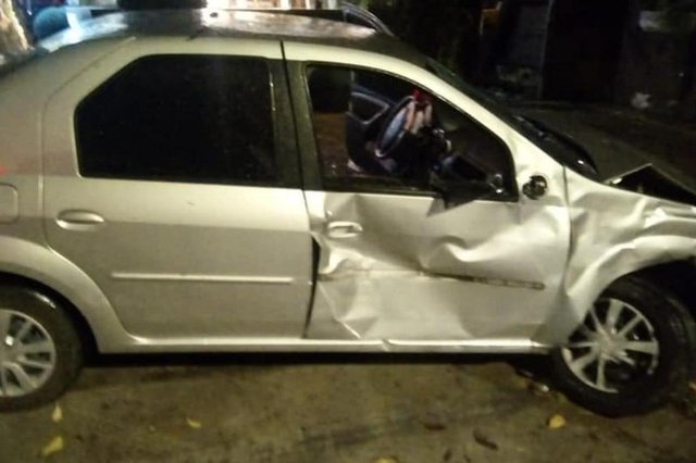 Acidente entre carro e moto Acidente entre carro e moto