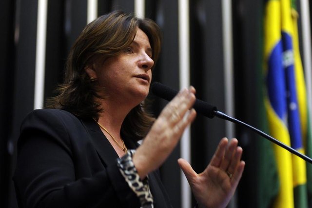 Carmen Zanotto, deputada federal, discurso, Congresso Carmen Zanotto, deputada federal, discurso, Congresso
