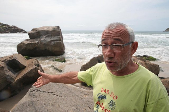 FLORIANÓPOLIS, SC, BRASIL, 05/10/2018: Poluição nas Praias de Florianópolis. Na foto: Praia do Matadeiro. (Foto: CRISTIANO ESTRELA / DIÁRIO CATARINENSE) FLORIANÓPOLIS, SC, BRASIL, 05/10/2018: Poluição nas Praias de Florianópolis. Na foto: Praia do Matadeiro. (Foto: CRISTIANO ESTRELA / DIÁRIO CATARINENSE)