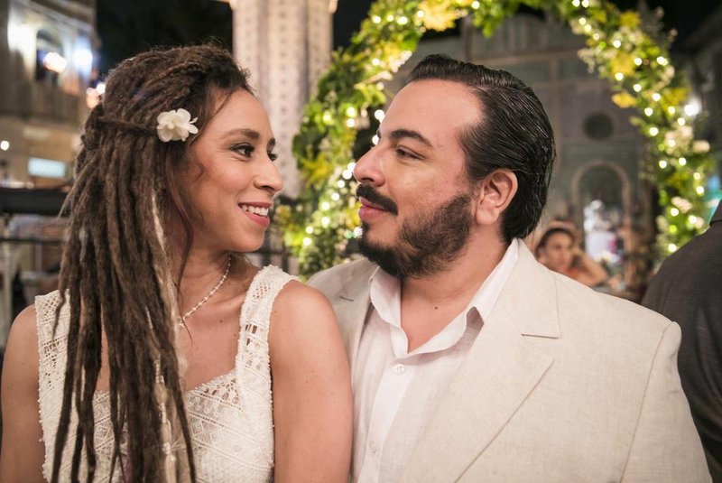 Foto para a coluna Sinal Aberto, exclusivo. Em Segundo Sol, Clóvis ( Luis Lobianco) e Gorete (Thalita Carauta) se casam. 
