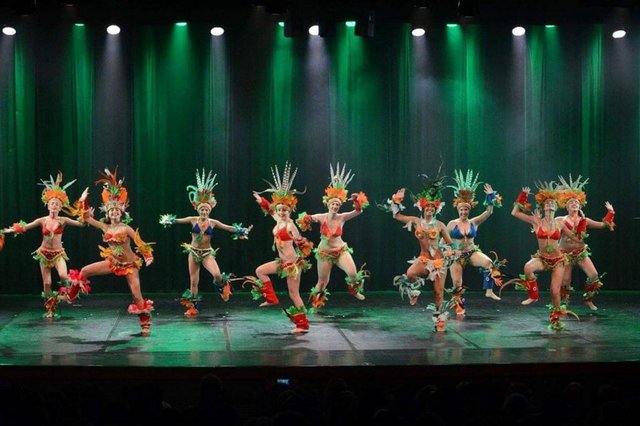 Grupo da Companha de Dança Liliana Vieira, de Joinville Grupo da Companha de Dança Liliana Vieira, de Joinville