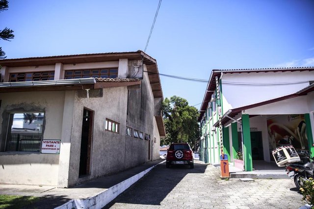 FLORIANOPOLIS, SC, BRASIL, 16.10.2017: A sede das Federações de Esportes de SC está com dificuldades em sua estrutura: mofo, infiltração, cupim e banheiro entupido são alguns dos problemas relatados. (Foto: Diorgenes Pandini/Diário Catarinense) FLORIANOPOLIS, SC, BRASIL, 16.10.2017: A sede das Federações de Esportes de SC está com dificuldades em sua estrutura: mofo, infiltração, cupim e banheiro entupido são alguns dos problemas relatados. (Foto: Diorgenes Pandini/Diário Catarinense)