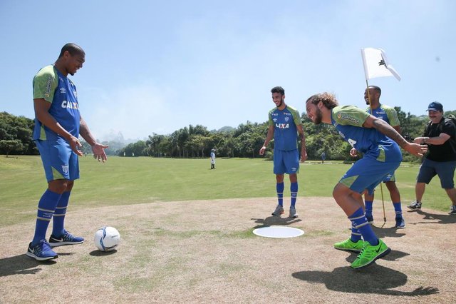 FLORIANÓPOLIS, SC, BRASIL, 22/10/2018: FootGolf do Avaí no CostãoGolf. Rodrigão e Guga (fOTO: CRISTIANO ESTRELA / DIÁRIO CATARINENSE) FLORIANÓPOLIS, SC, BRASIL, 22/10/2018: FootGolf do Avaí no CostãoGolf. Rodrigão e Guga (fOTO: CRISTIANO ESTRELA / DIÁRIO CATARINENSE)