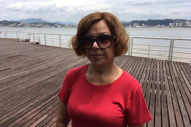 Decks da região continental de Florianópolis estão podres Dona Maria Estela , de 68 anos Decks da região continental de Florianópolis estão podres Dona Maria Estela , de 68 anos