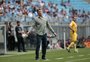 Renato cita "falta de concentração" e "gols infantis" na derrota do Grêmio para o Sport