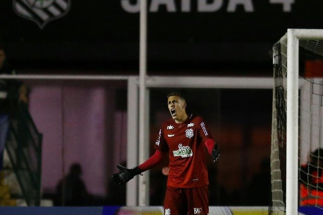 Goleiro Vitor Caetano - Figueirense x Guarani - Série B - Estádio Orlando Scarpelli Goleiro Vitor Caetano - Figueirense x Guarani - Série B - Estádio Orlando Scarpelli