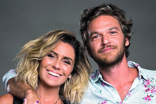 O ator Emilio Dantas é o protagoniosta Beto Falcão em Segundo Sol. Na foto com Giovanna Antonelli, a Luzia, seu para na novela. O ator Emilio Dantas é o protagoniosta Beto Falcão em Segundo Sol. Na foto com Giovanna Antonelli, a Luzia, seu para na novela.