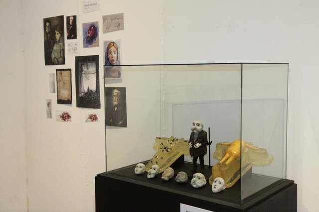 Exposição almofadas de penas Exposição almofadas de penas