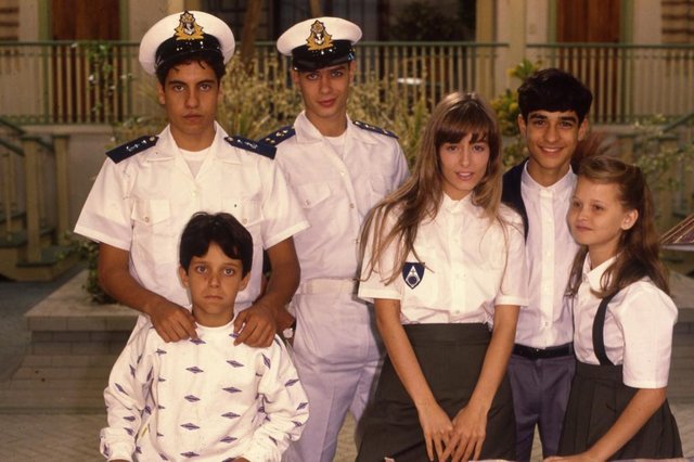 Novela Vamp (1991) - Pedro Vasconcelos (João), José Paulo Junior (Tico), Fábio Assunção (Lipe), Luciana Vendramini (Jade), Henrique Farias (Nando) e Fernanda Rodrigues (Isa) Novela Vamp (1991) - Pedro Vasconcelos (João), José Paulo Junior (Tico), Fábio Assunção (Lipe), Luciana Vendramini (Jade), Henrique Farias (Nando) e Fernanda Rodrigues (Isa)