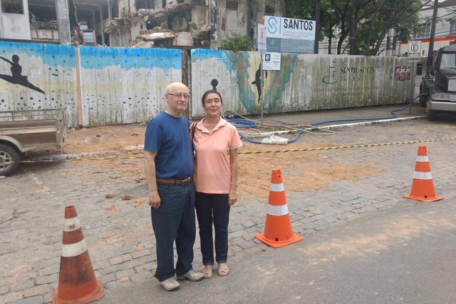 Começa a demolição do antigo Fórum de Joinville. O casal, Maristela e Udo, se conheceu nos corredores da antiga construção. Começa a demolição do antigo Fórum de Joinville. O casal, Maristela e Udo, se conheceu nos corredores da antiga construção.