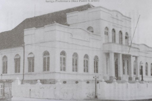 em 1950, a prefeitura de joinville ficava no mesmo local que a câmara de vereadores e a escola conselheiro mafra. matéria sobre a copa 1950 em 1950, a prefeitura de joinville ficava no mesmo local que a câmara de vereadores e a escola conselheiro mafra. matéria sobre a copa 1950