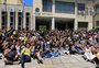 Dia da Consciência Negra: alunos e servidores da UFRGS fazem foto coletiva
