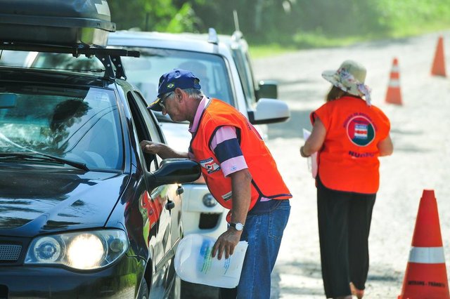 JOINVILLE, SC, BRASIL, 06/01/2018 Blitz do Projeto Piava, que tem por finalidade orientar banhistas dos rios de Joinville. JOINVILLE, SC, BRASIL, 06/01/2018 Blitz do Projeto Piava, que tem por finalidade orientar banhistas dos rios de Joinville.
