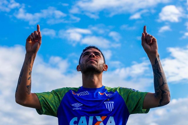 FLORIANÓPOLIS, SANTA CATARINA, BRASIL - FOTO: TIAGO GHIZONI/DIÁRIO CATARINENSE - 08/11/2018 - Após a recente perda do irmão, Renato, lateral do Avaí, comenta sobre a vida pessoal e sobre a possibilidade de acesso à série A do campeonato brasileiro.Indexador: EMERSON SOUZA FLORIANÓPOLIS, SANTA CATARINA, BRASIL - FOTO: TIAGO GHIZONI/DIÁRIO CATARINENSE - 08/11/2018 - Após a recente perda do irmão, Renato, lateral do Avaí, comenta sobre a vida pessoal e sobre a possibilidade de acesso à série A do campeonato brasileiro.Indexador: EMERSON SOUZA