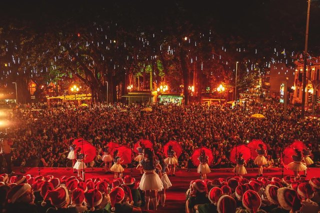 FLORIANÓPOLIS, SC, BRASIL - 22/11/2018Natal na Praça XV e no Largo da CatedralIndexador: EMERSON SOUZA FLORIANÓPOLIS, SC, BRASIL - 22/11/2018Natal na Praça XV e no Largo da CatedralIndexador: EMERSON SOUZA