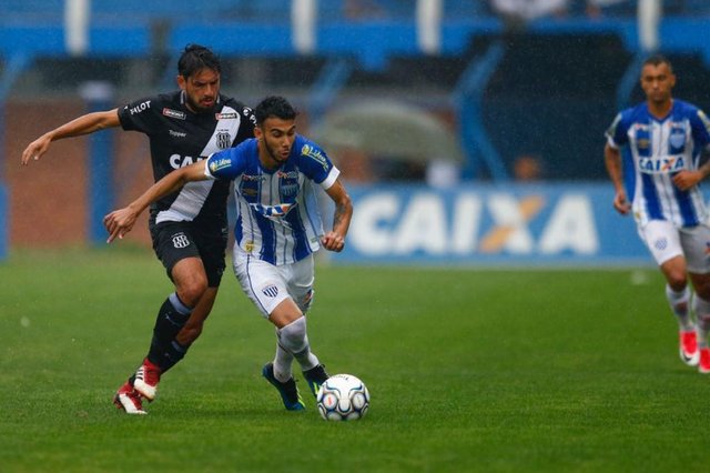 Avaí X Ponte Preta, em jogo pela última rodada da Série B, no Estádio da Ressacada, em Florianópolis. (FOTO: Marco Favero/Diário Catarinense) Avaí X Ponte Preta, em jogo pela última rodada da Série B, no Estádio da Ressacada, em Florianópolis. (FOTO: Marco Favero/Diário Catarinense)